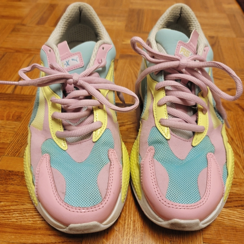 Chunky sole Puma RSX runners. Blue, pink, yellow.